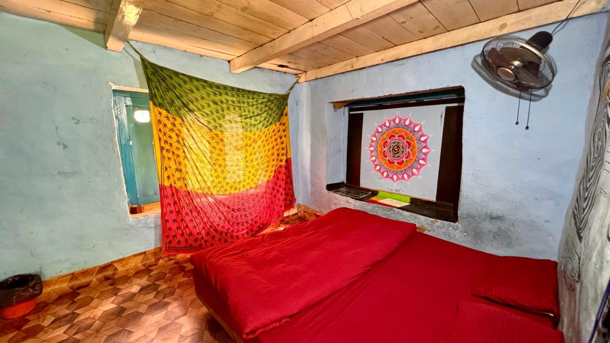 Memoir Homestay Kasol Eksteriør billede
